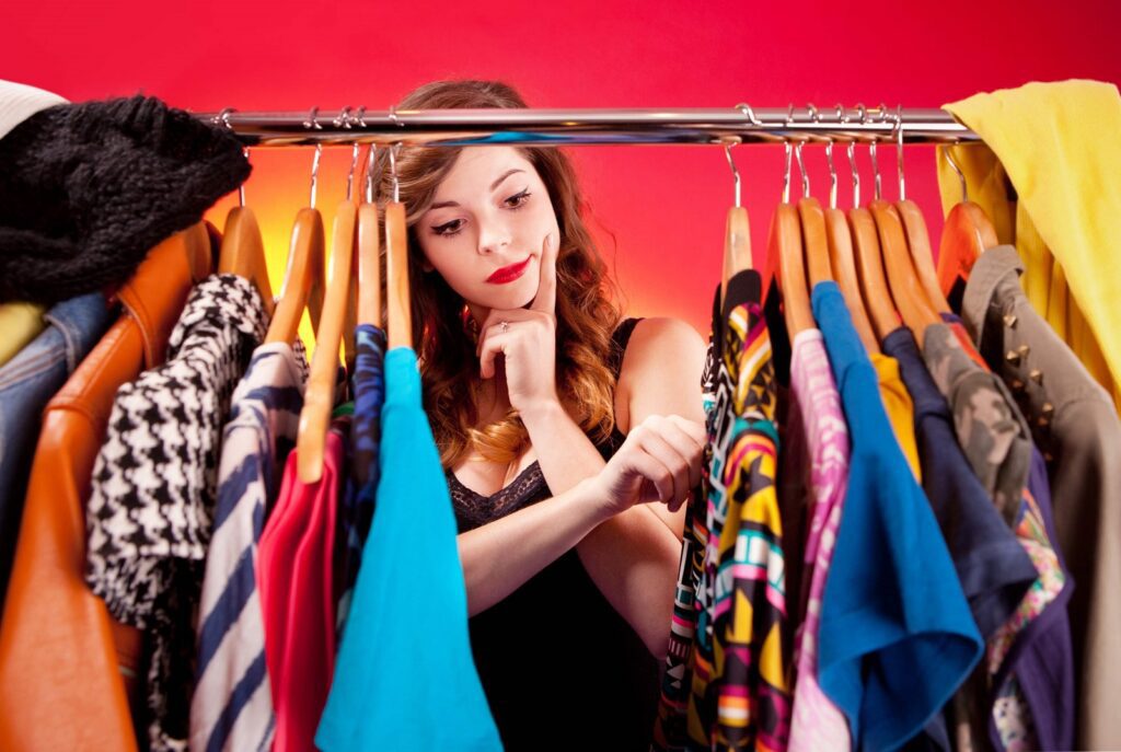 A young woman with leg swelling choosing to wear loose-fitting clothing for comfort.